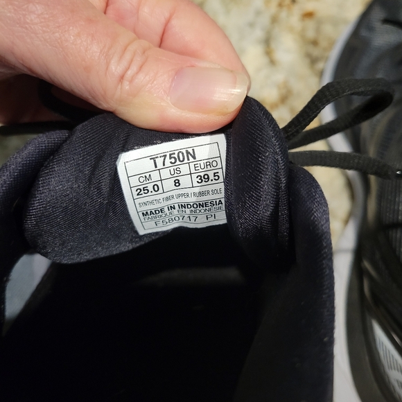 Worn Once ASICS Black Gel Nimbus Sneaker Shoes 8 - Picture 3 of 7